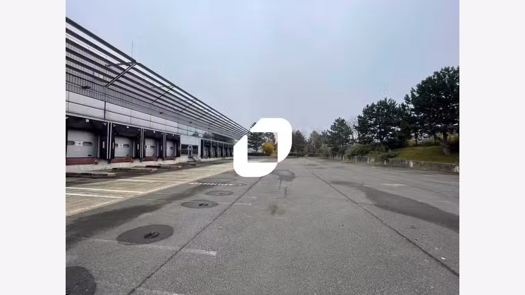 A louer Local d'activité 17188m² Roissy en france