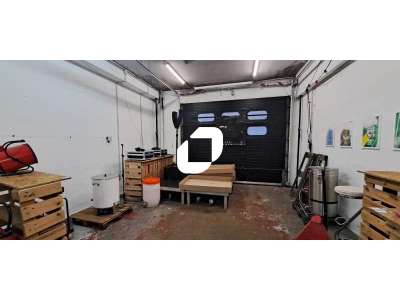 Location Locaux d'activités - Entrepôts à Romainville