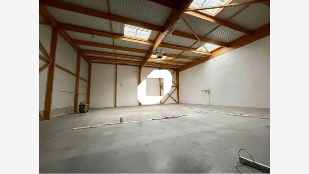A louer Local d'activité 850m² Romainville