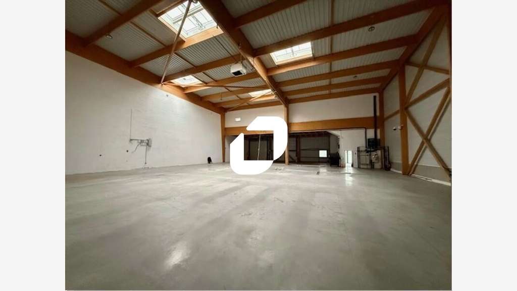 A louer Local d'activité 850m² Romainville