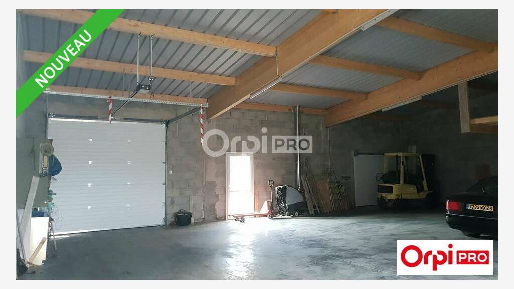 Local d'activité 275m² à louer Mours Saint Eusèbe