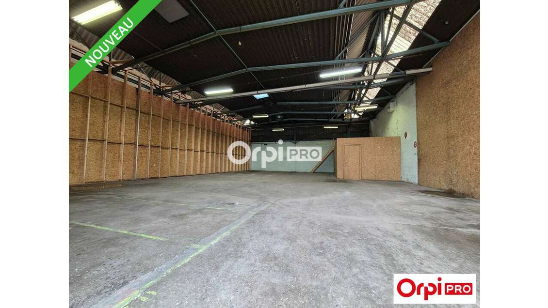 Local d'activité 244m² à louer sur Bourg de Péage