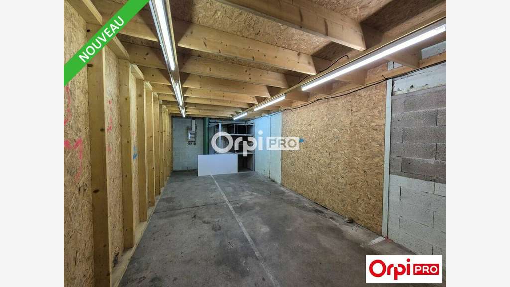Local d'activité 244m² à louer sur Bourg de Péage