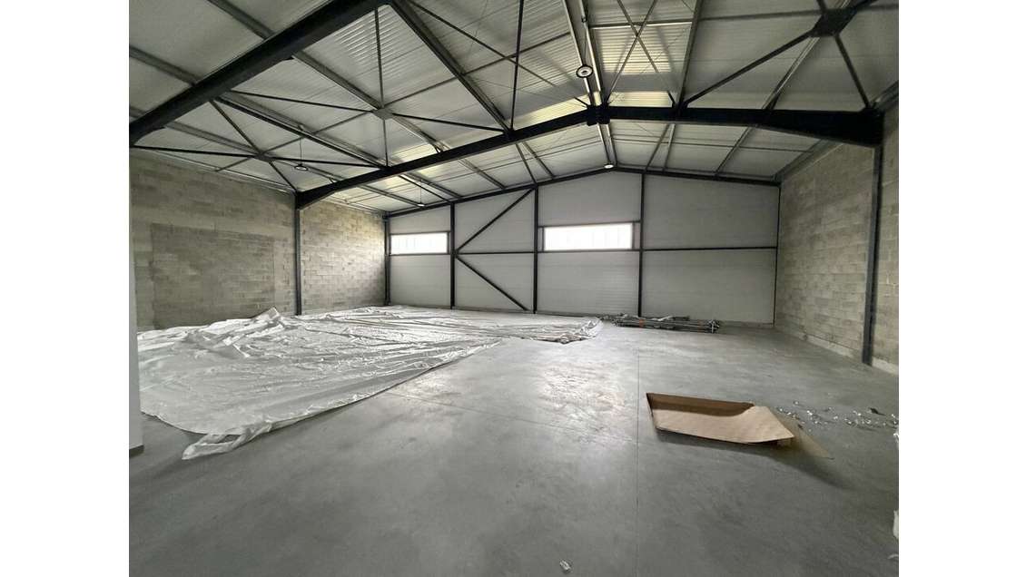 Locaux d'activités 269m² à louer Romans sur Isère