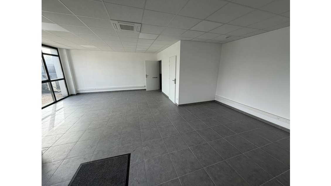 Locaux d'activités 296m² à louer Romans sur Isère