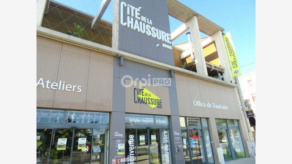 Local d'activité 400m² à louer à Romans-sur-Isère