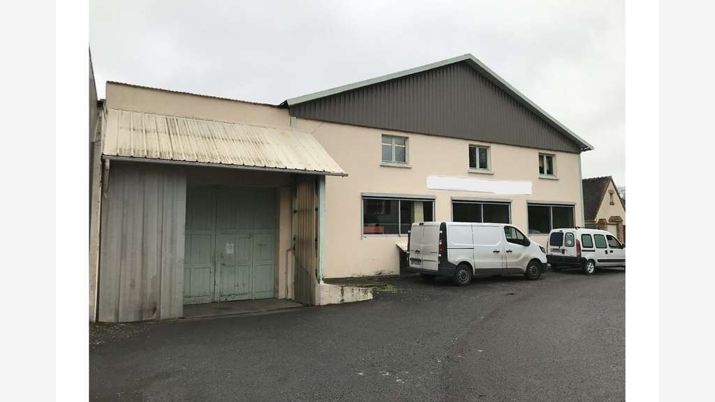 À vendre ou à louer – Local industriel de 1 700 m²