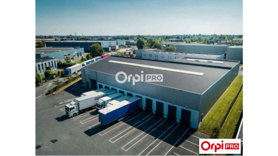 A louer local d'activité récent 2500m² à Roncq