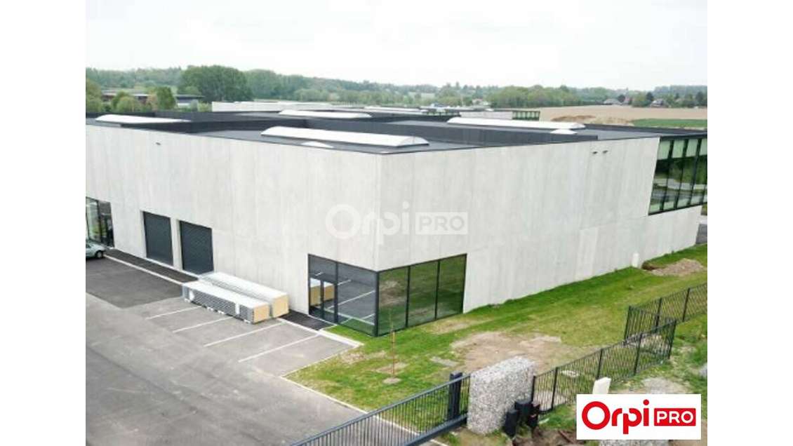 A louer entrepôt récent 482m² ZA Roncq
