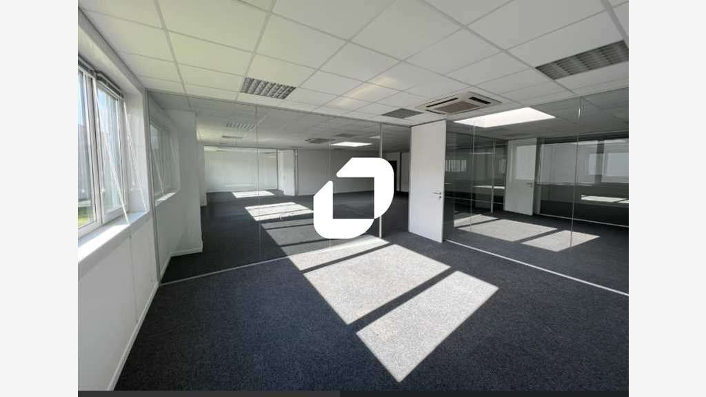 A louer Local d'activité 942m² Roncq