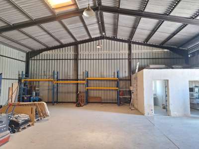 Location Locaux d'activités - Entrepôts à Roquebrune-sur-Argens