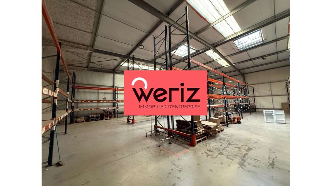 A louer entrepôt 1125m² à Roquefort-la-Bédoule