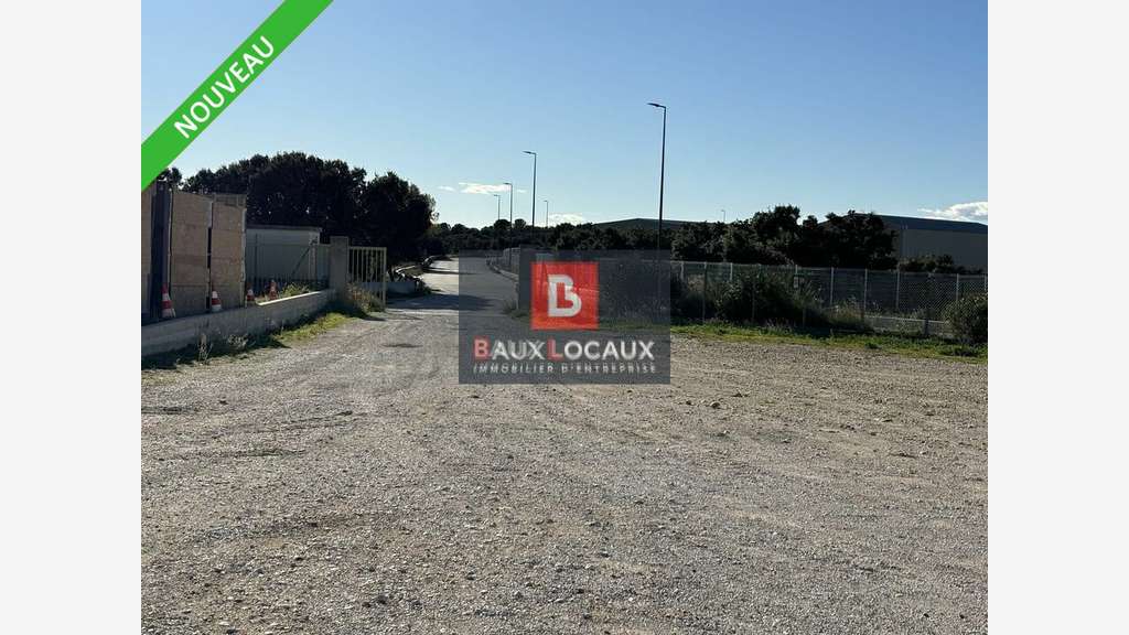 Locaux d'activités neufs 400m² à louer Roquemaure