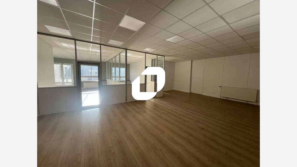 A louer Local d'activité 1733m² Roubaix