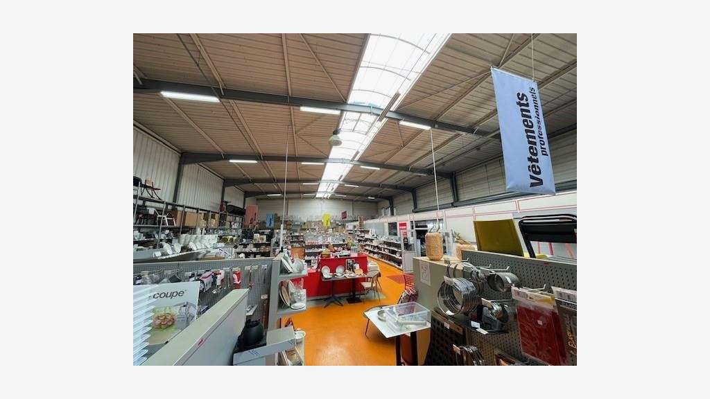 À louer local d'activités de 760m² à Rouen Sud