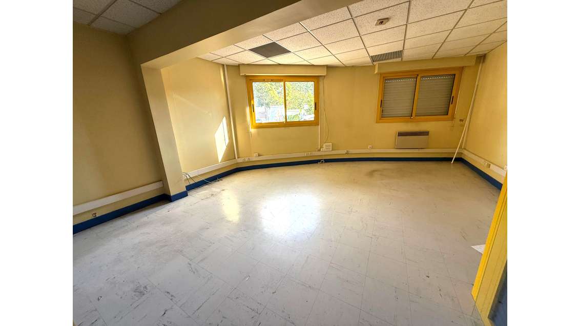 A louer local professionnel 560m² à Rouen