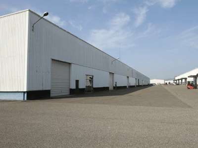 A louer entrepôt 1502m² accès stratégiques à Rouen