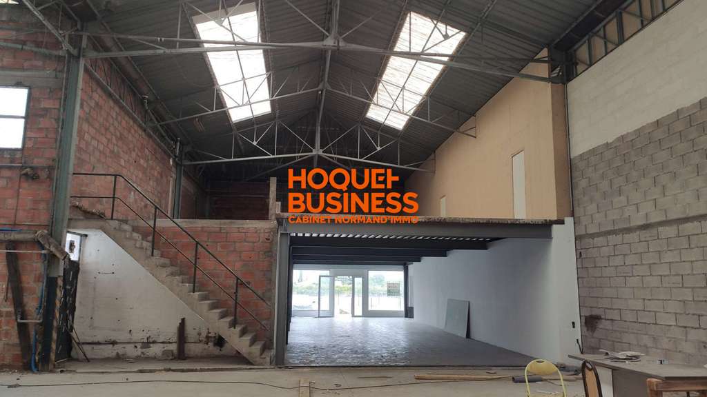 SHOWROOM/ENTREPOT