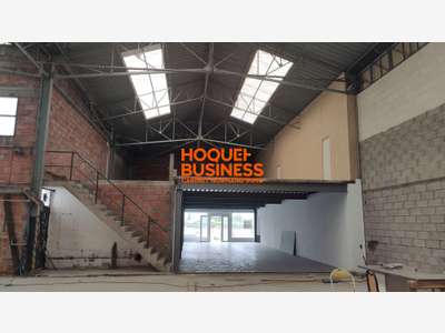 Loue showroom/entrepôt 1100m² aux portes de Rouen