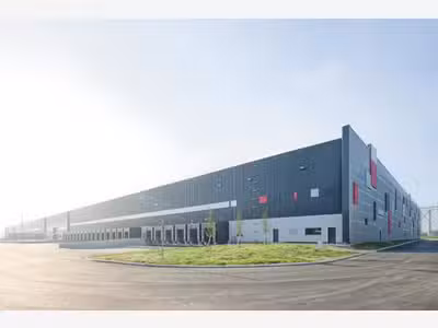 À Louer – Entrepôt logistique de 10,3 ha en zone i