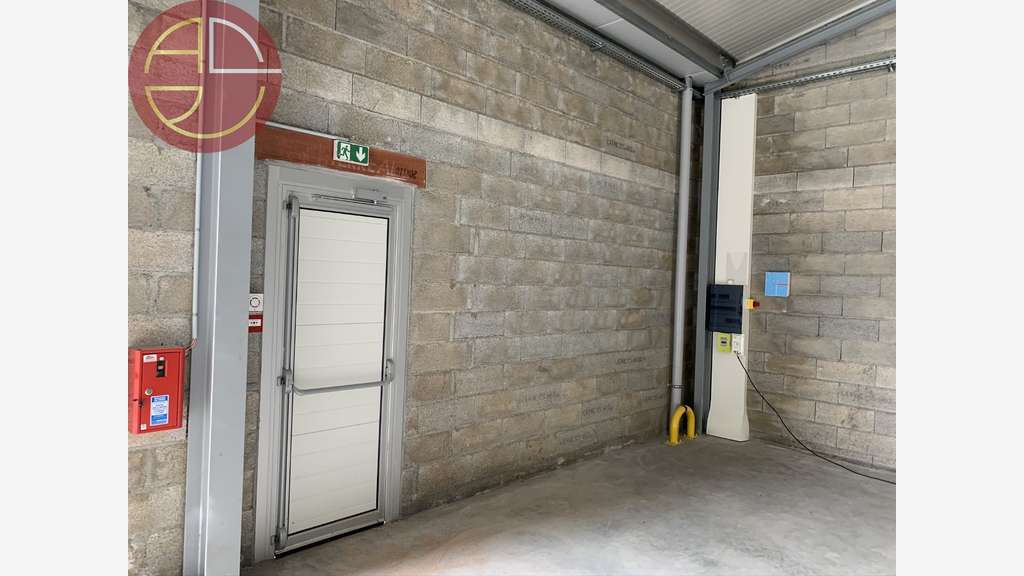 Loue local d'activité de 200m² à Rouffiac Tolosan