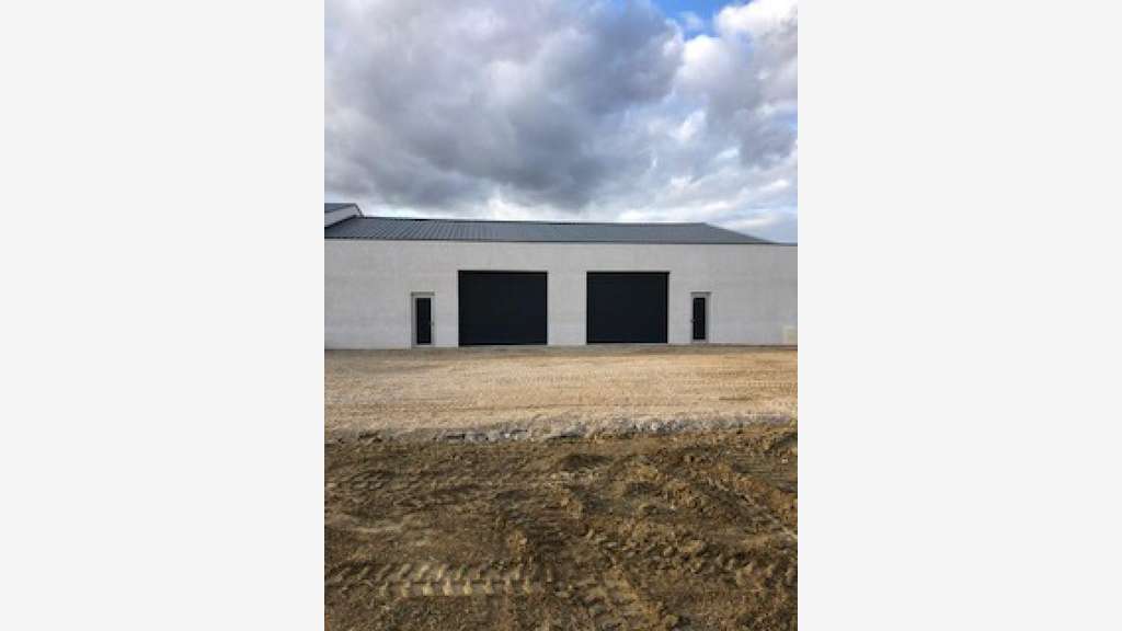 Loue local d'activité de 200m² à Rouffiac Tolosan