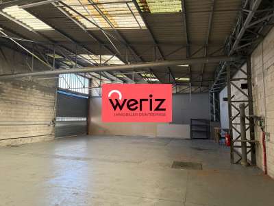 Location Locaux d'activités - Entrepôts à Rousset