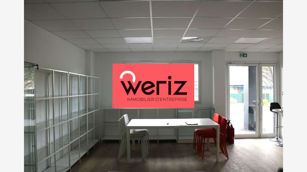 A vendre locaux 213m² avec bureaux à Rousset