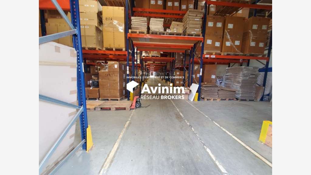 Site logistique 7395m² divisible à louer Rumilly