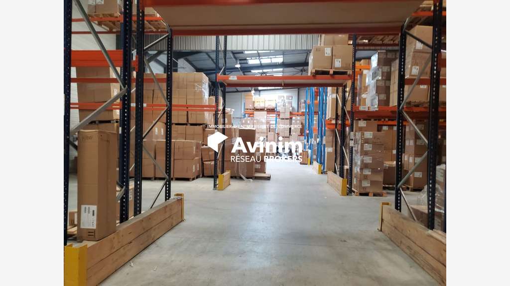 Site logistique 7395m² divisible à louer Rumilly