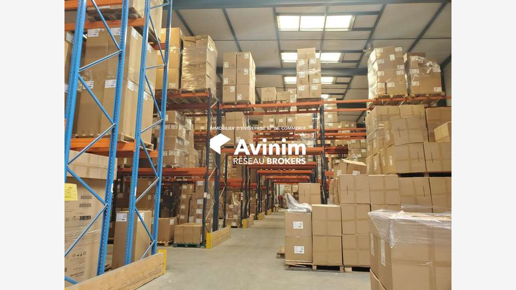 Site logistique 7395m² divisible à louer Rumilly