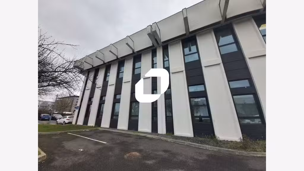 A louer Local d'activité 1278m² Rungis