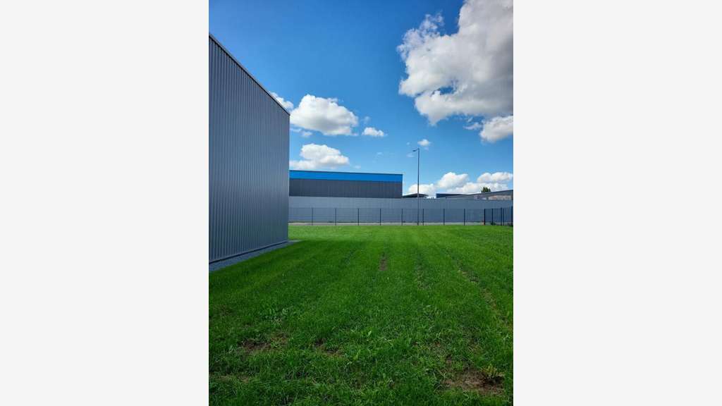 Bâtiment d'activité 300m² à Sablé-sur-Sarthe