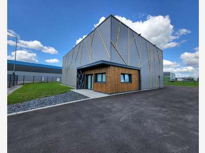 Bâtiment d'activité 300m² à Sablé-sur-Sarthe