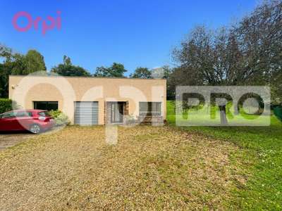 Local professionnel 186m² à louer à Saclay