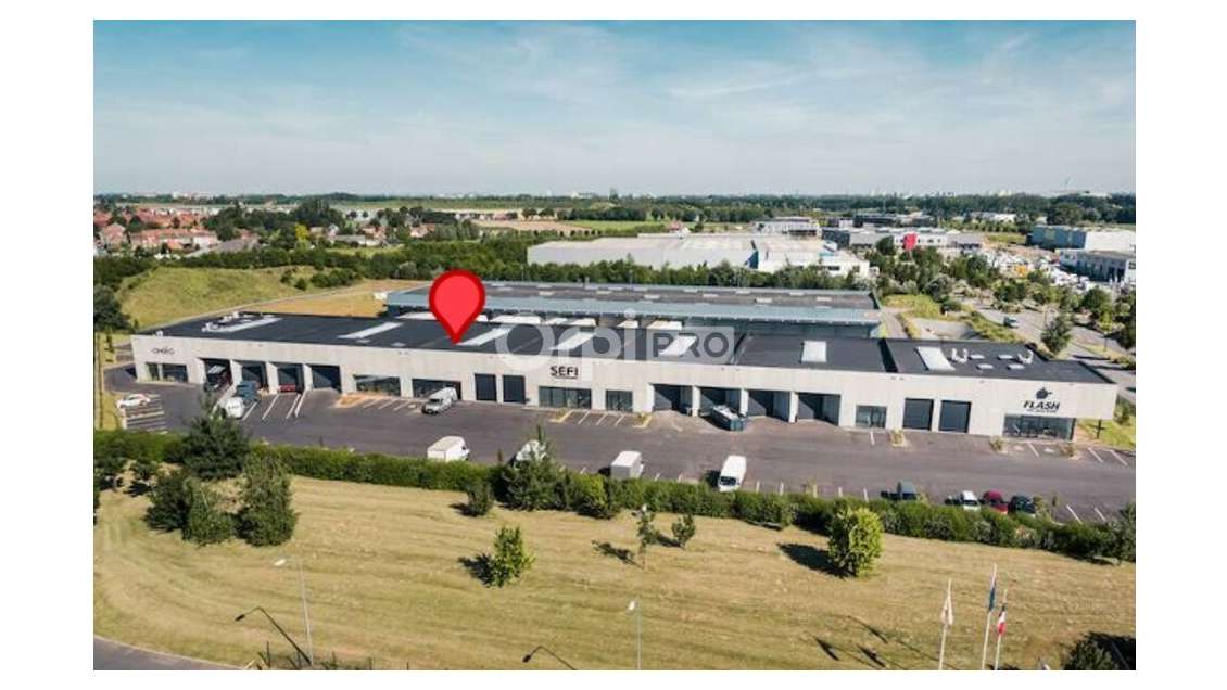 Entrepôt 390m² à louer à Sainghin-en-Mélantois