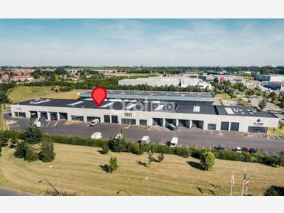 Entrepôt 390m² à louer à Sainghin-en-Mélantois