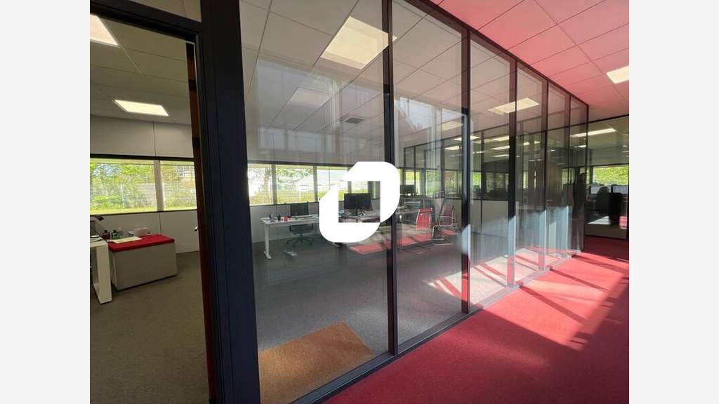 vous propose à la location un bâtiment d'