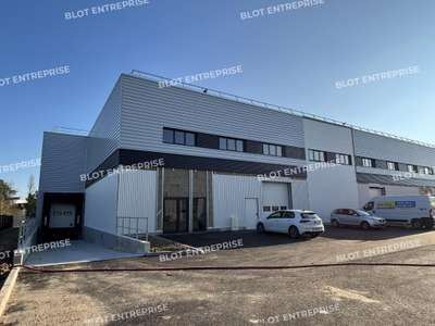A louer cellule d'activités 1 052m² Saint-Aignan