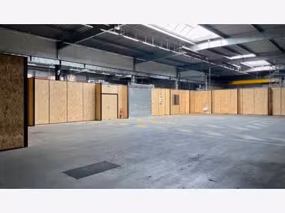 À louer – Atelier de reconditionnement de 355 m² à