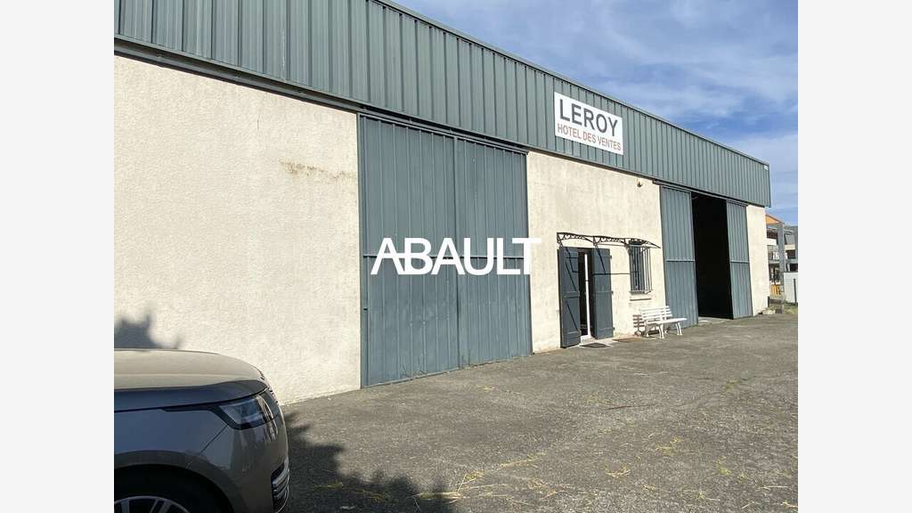 Local d'activité 1200m² à louer à Saint-Alban