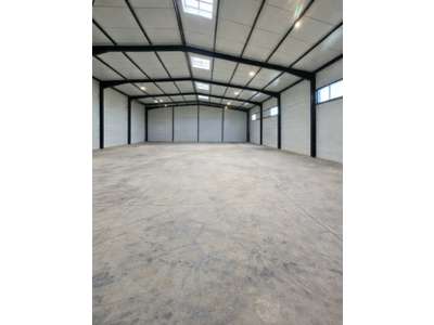 Location Locaux d'activités - Entrepôts à Saint-Andiol