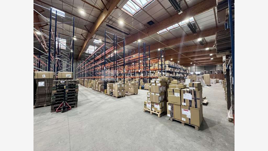 A louer entrepôt logistique à Saint-André-de-Corcy