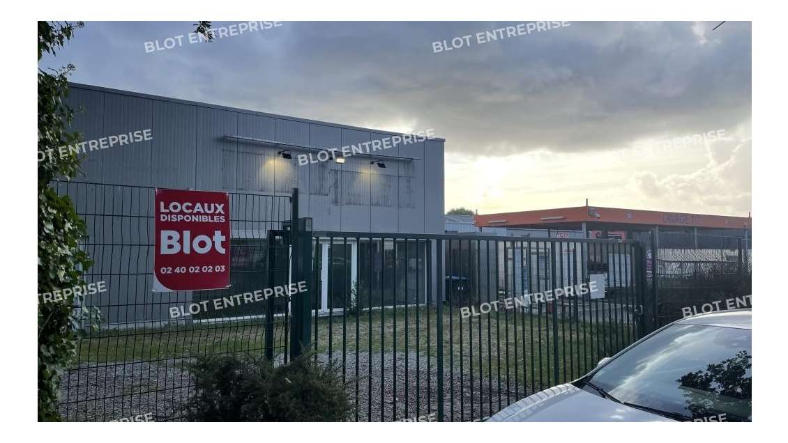 A louer locaux 196m² à Saint-André-des-Eaux