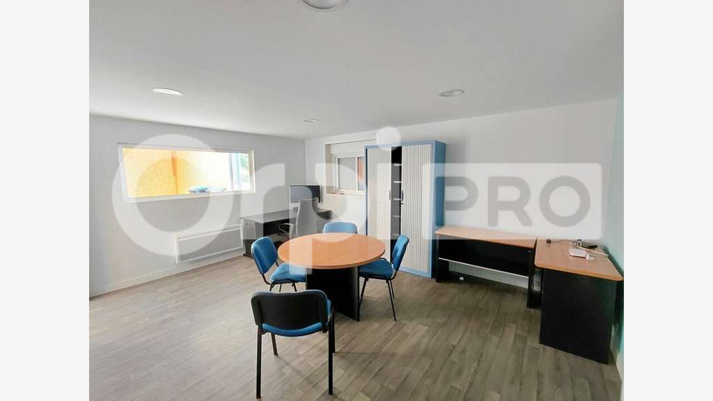 Loue entrepôt 240m² Zone de Brais Pédras Guérande