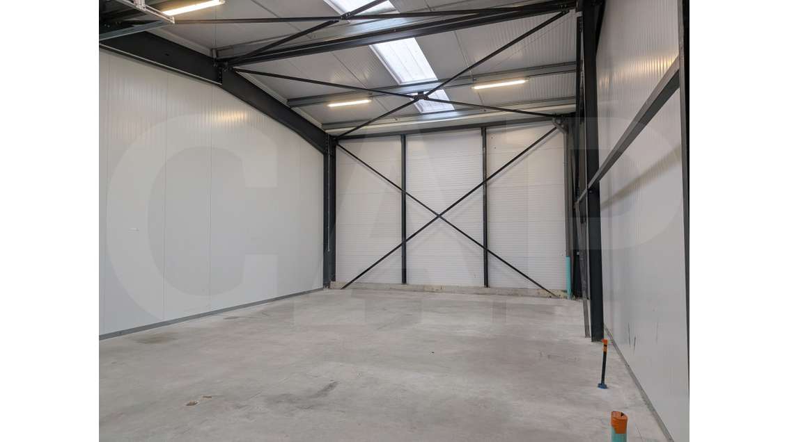 A louer bâtiment d'activités de 100m² à Saint-Avé