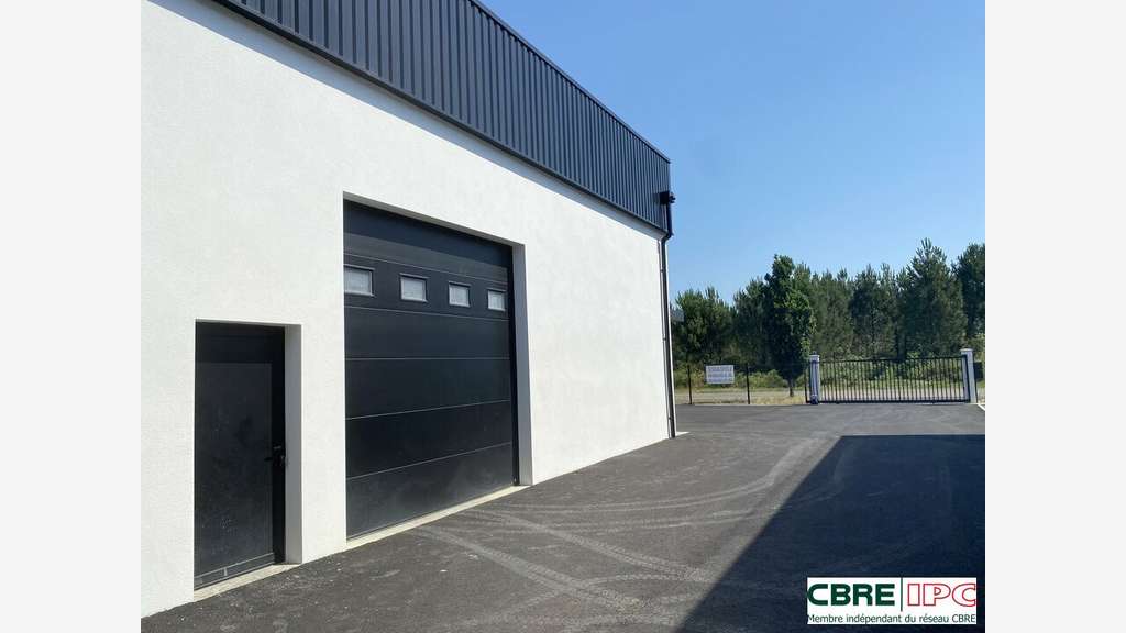 Location local d'activités 145m² ZA de Mamoura
