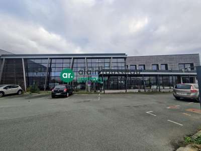 A louer locaux 6000m² St Barthelemy d' Anjou