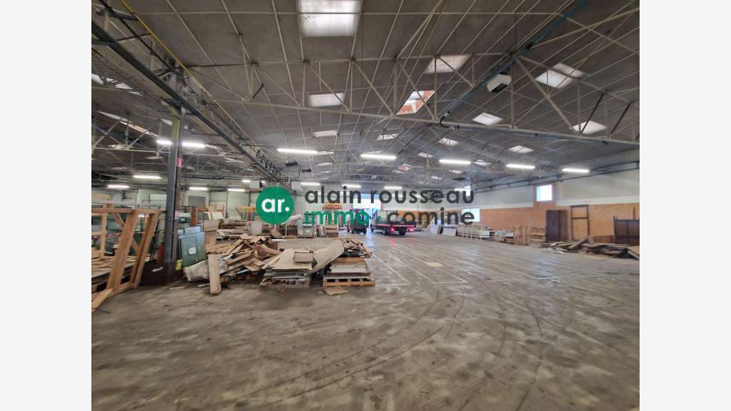 A louer locaux 6000m² St Barthelemy d' Anjou