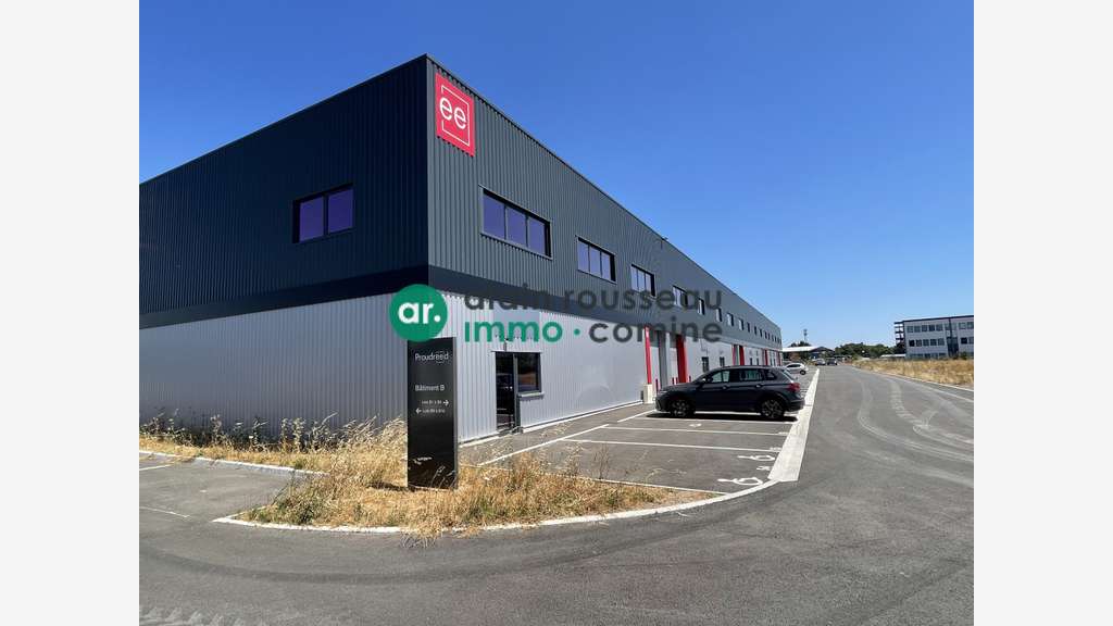 A louer cellule neuve 476m² à Saint-Barthélemy